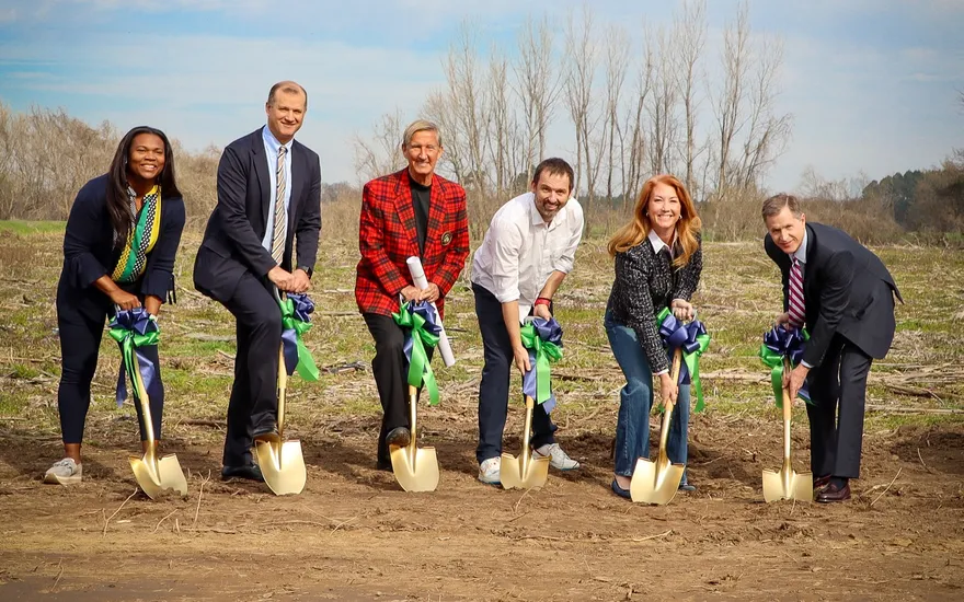 Read more about Heathwood Hall Breaks Ground on State-of-the-Art Golf Practice Facility